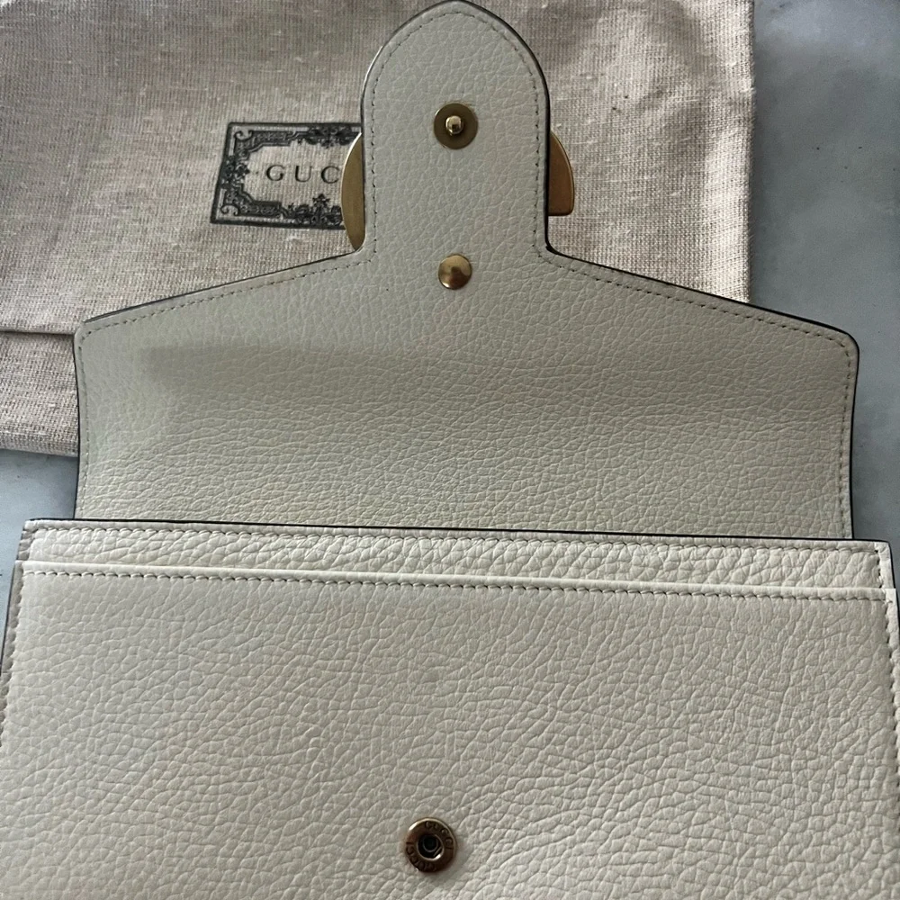 Gucci Ivory Leather Clutch with Gold GG Logo 779776 A7M0T 9522 model❌❌SOLD LOCAL - Picture 6 of 11